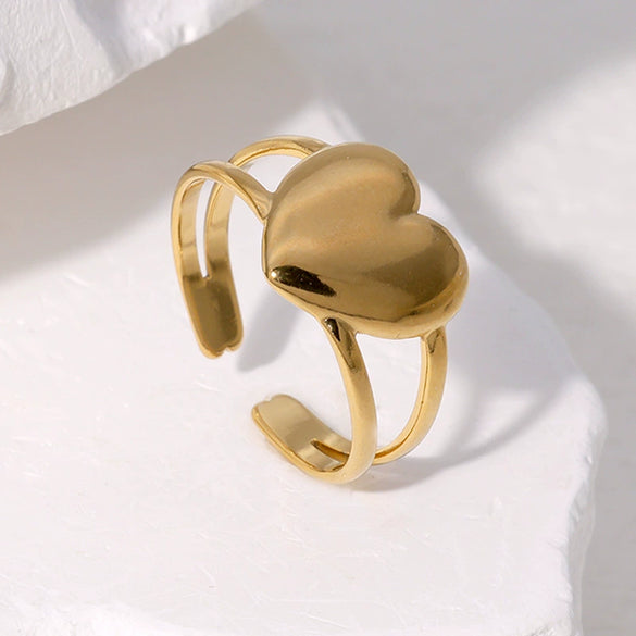 Wholesale Simple Love Shaped Stainless Steel Ring For Women 18K Gold Plated Electroplated