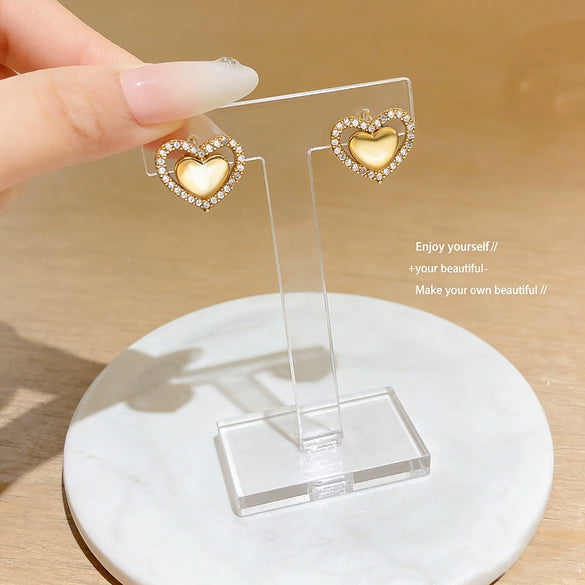 Wholesale Simple Modern Style 18K Goldplated Copper Heartshaped Stud Earrings Inlaid With Zircon For Women