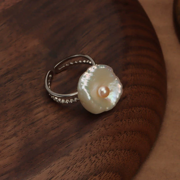 Wholesale Simple Personality Women's Natural Freshwater Pearl Ring In S925 Sterling Silver With Alien Shape