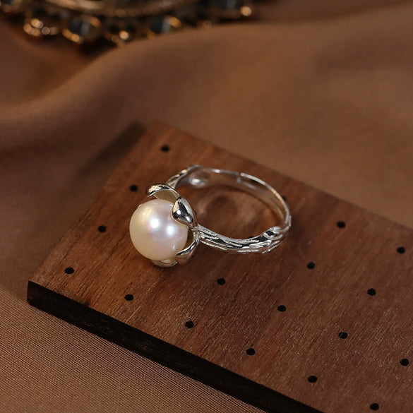 Wholesale Simple Personality Women's Natural Freshwater Pearl Ring In S925 Sterling Silver With Alien Shape