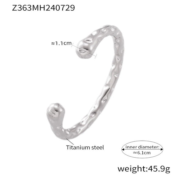 Wholesale Simple Retro Irregular Hammered Titanium Steel Bracelet With 18K Gold Plated Electroplating
