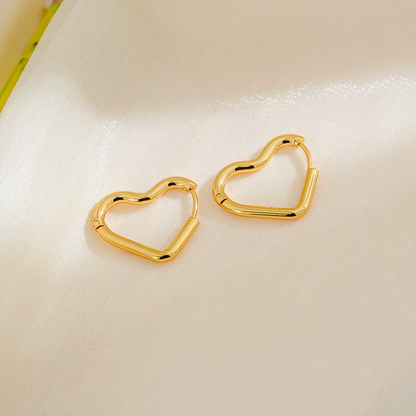 Wholesale Simple Stainless Steel Heart Shape Electroplating Women's Earrings