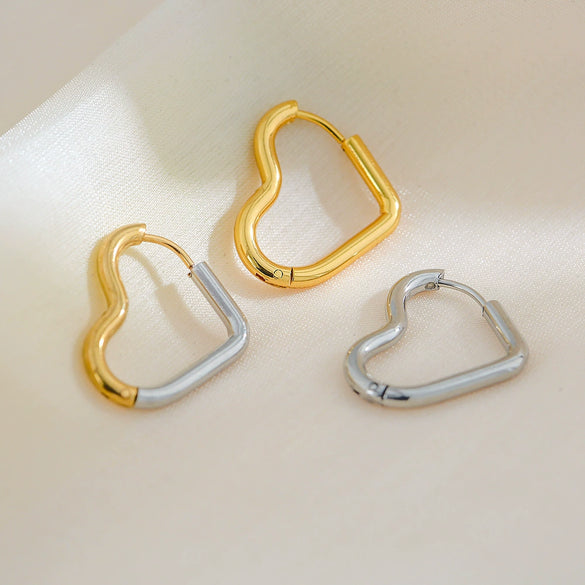 Wholesale Simple Stainless Steel Heart Shape Electroplating Women's Earrings
