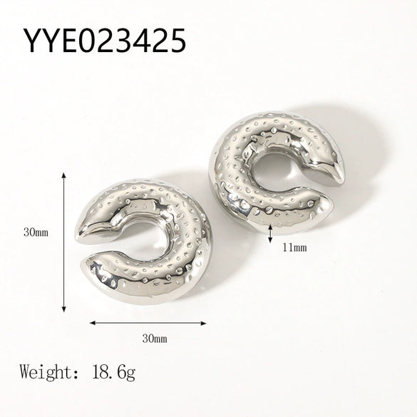 Wholesale Simple Stainless Steel Heartshaped Love Earrings For Women With 18K Gold Plated Vacuum Real Gold Electroplating In Pvd Furnace In Ins Fashion