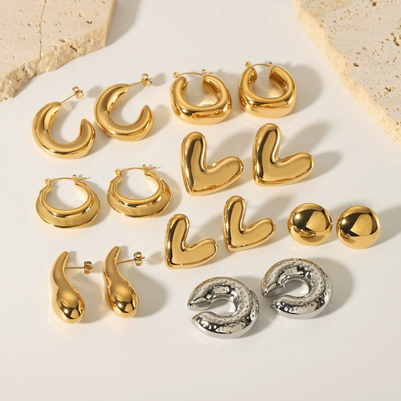 Wholesale Simple Stainless Steel Heartshaped Love Earrings For Women With 18K Gold Plated Vacuum Real Gold Electroplating In Pvd Furnace In Ins Fashion