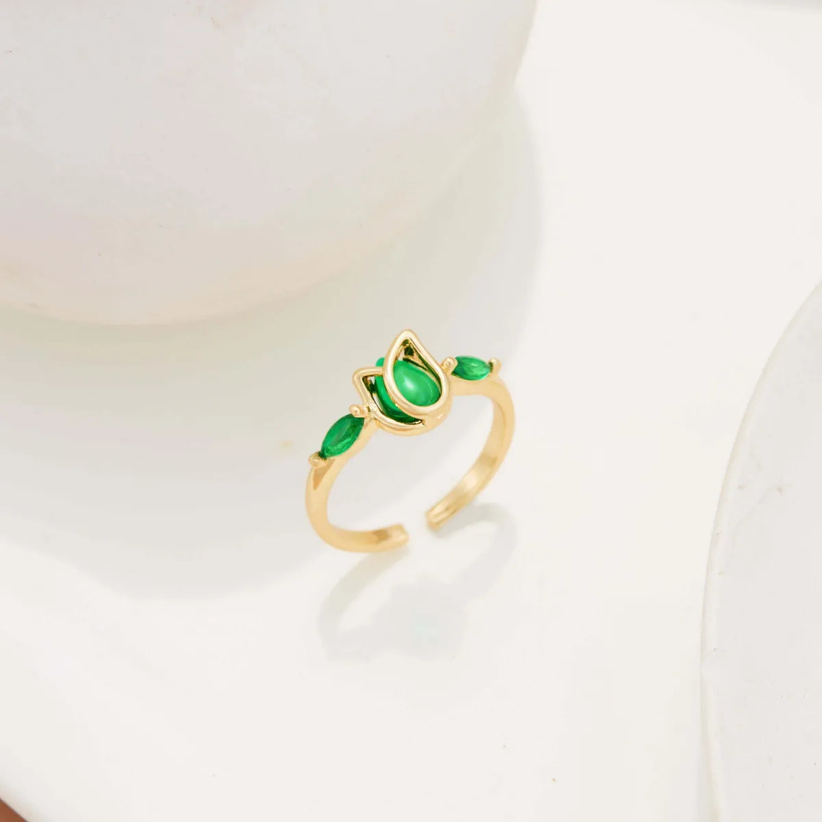 Wholesale Simple Style Classic Style Flower Copper Inlay Zircon Rings