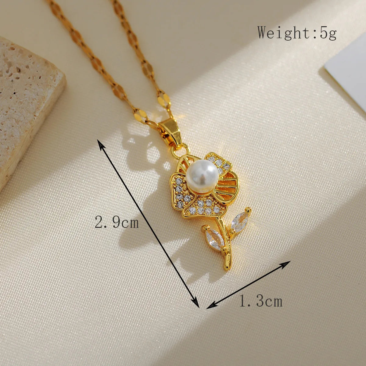 Wholesale Simple Style Classic Style Ginkgo Leaf Copper Plating 18K Gold Plated Pendant Necklace