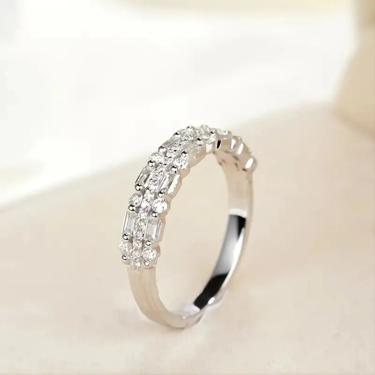 Wholesale Simple Style Classic Style Solid Color Copper Inlay Zircon Rings