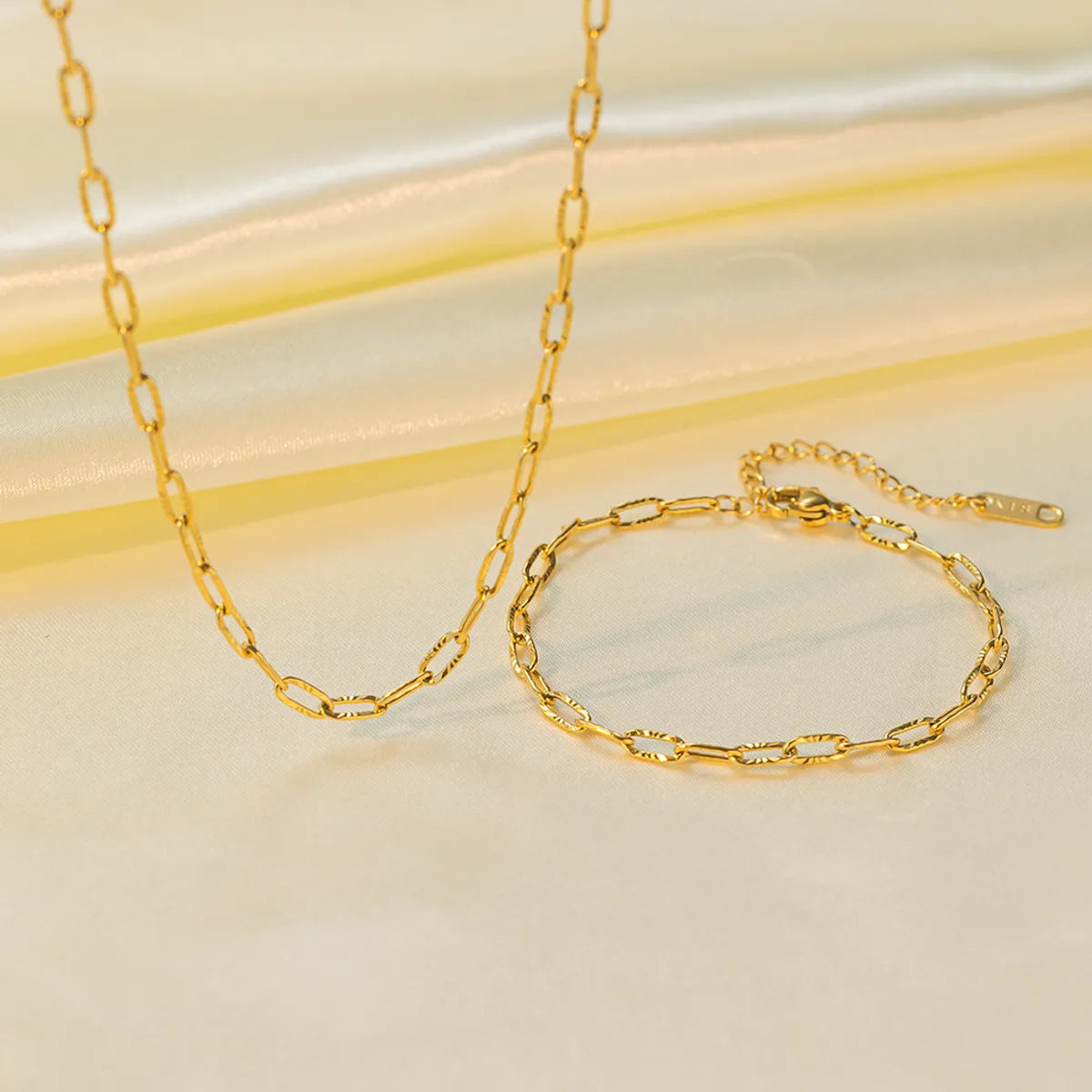 Wholesale Simple Style Classic Style Solid Color Titanium Steel Plating Chain 18k Gold Plated Necklace