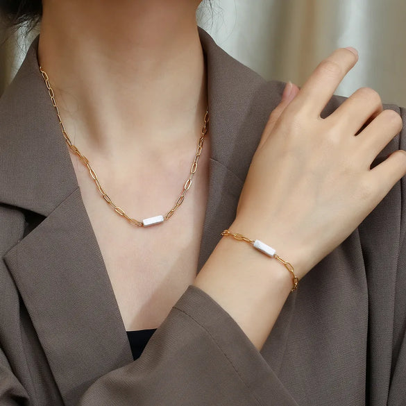 304 Stainless Steel 18K Gold Plated Simple Style Commute Chain Solid Color Necklace