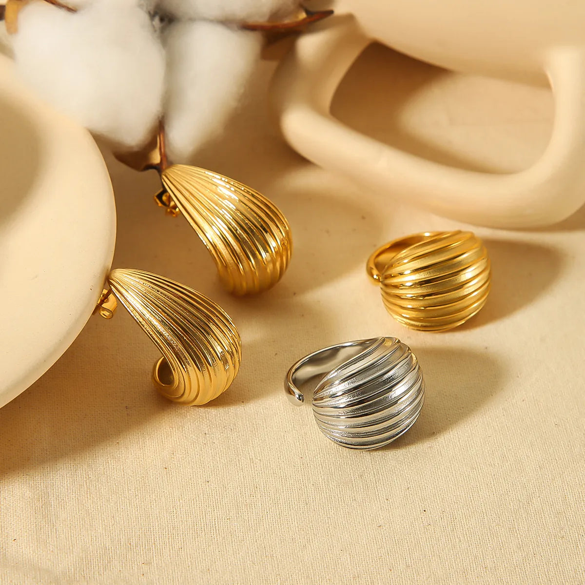 Wholesale Simple Style Commute Water Droplets Stainless Steel Polishing Plating 18k Gold Plated Rings Earrings