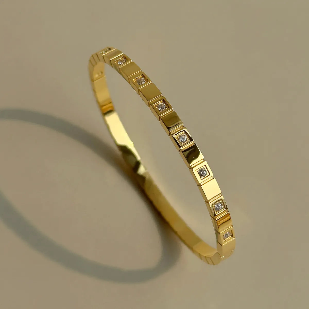 Wholesale Simple Style Eye Titanium Steel 18k Gold Plated Zircon Bangle