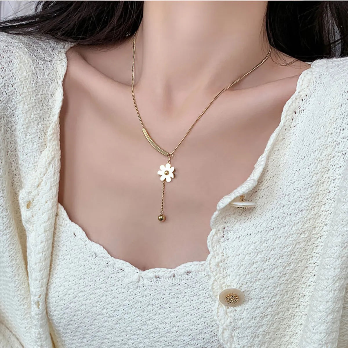 Simple Style Flower Titanium Steel Plating Gold Plated Pendant Necklace