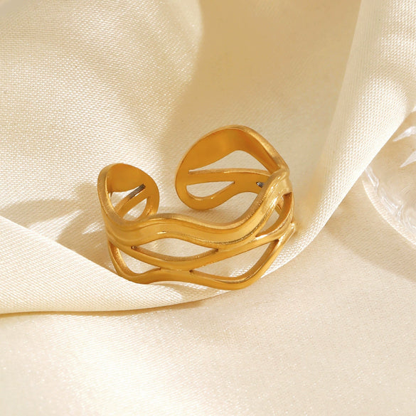 Wholesale Simple Style Geometric Stainless Steel Ring For Women 18K Goldplated Electroplating