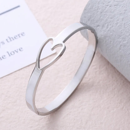 Wholesale Simple Style Heart Shape Stainless Steel 18k Gold Plated Bangle