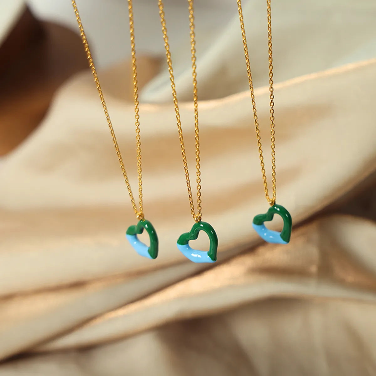 Wholesale Simple Style Heart Shape Titanium Steel Enamel Plating 18k Gold Plated Necklace