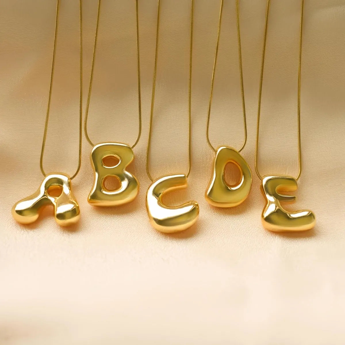 Wholesale Simple Style Letter Brass 18K Gold Plated Pendant Necklace