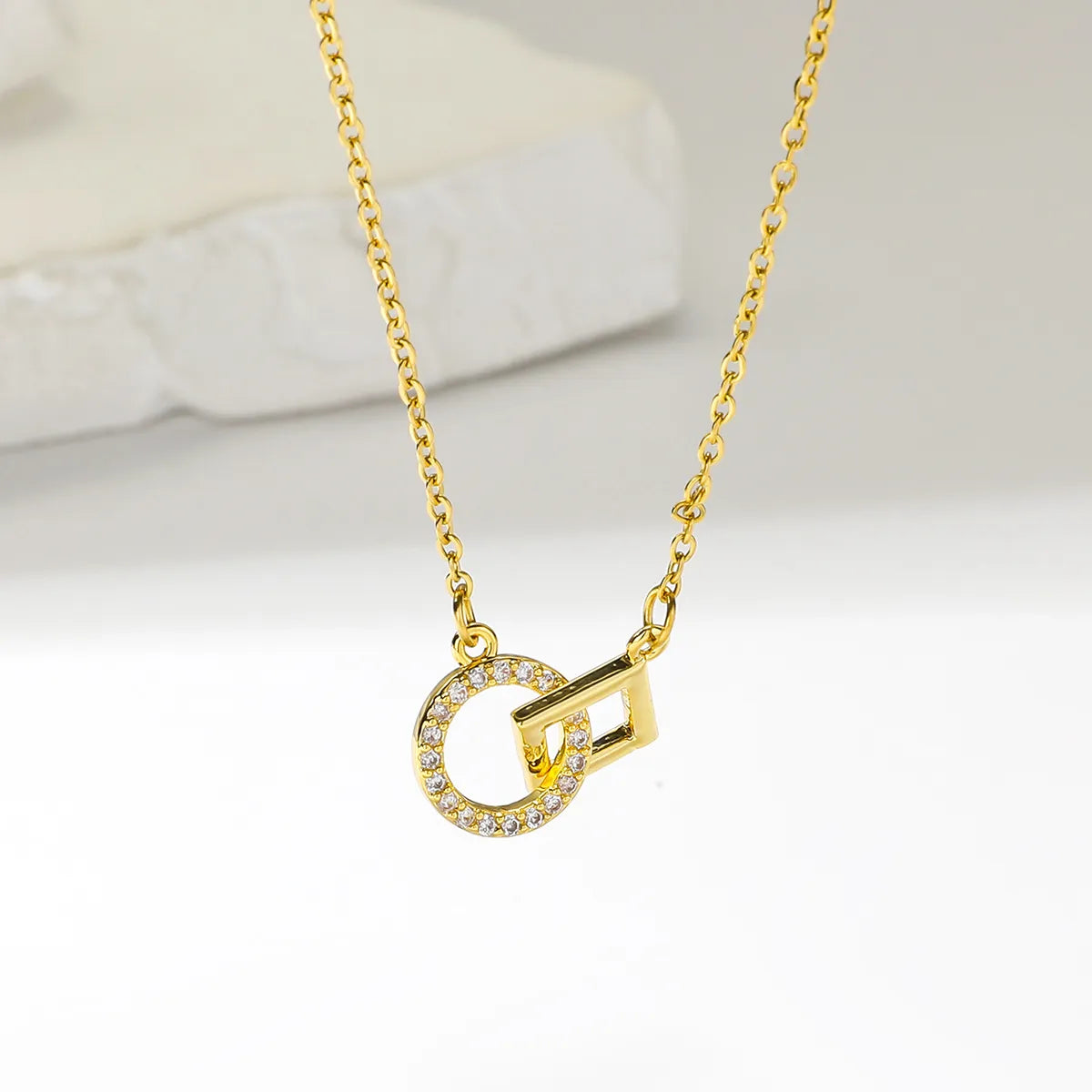 Wholesale Simple Style Round Stainless Steel Plating Inlay 18k Gold Plated Zircon Pendant Necklace