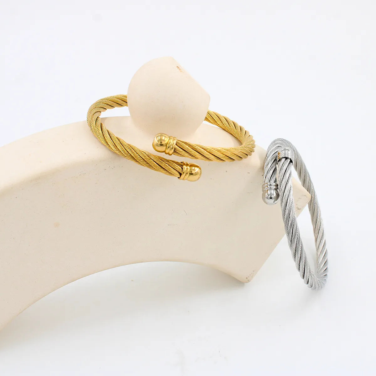 Wholesale Simple Style Solid Color Stainless Steel Plating Bangle