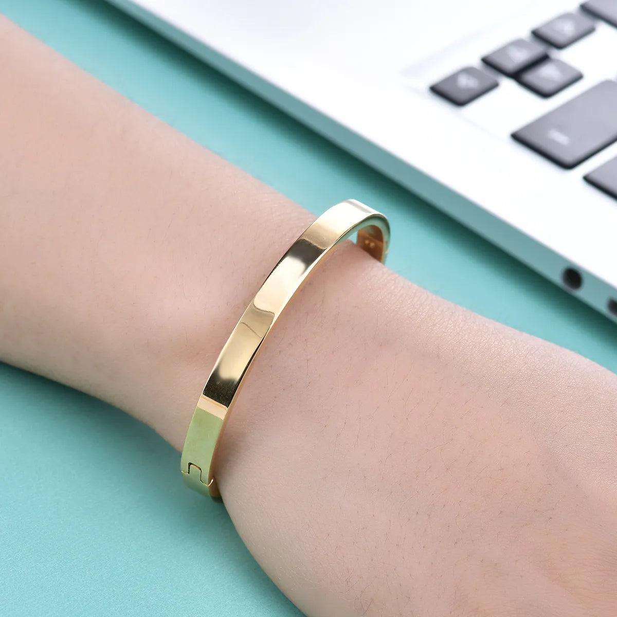 Simple Style Solid Color Stainless Steel Polishing Bangle