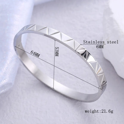 Wholesale Simple Style V Shape Stainless Steel Bangle