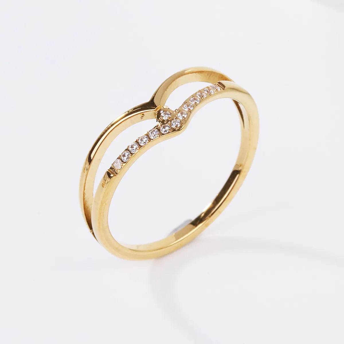 Wholesale Simple Style V Shape Titanium Steel Zircon Rings