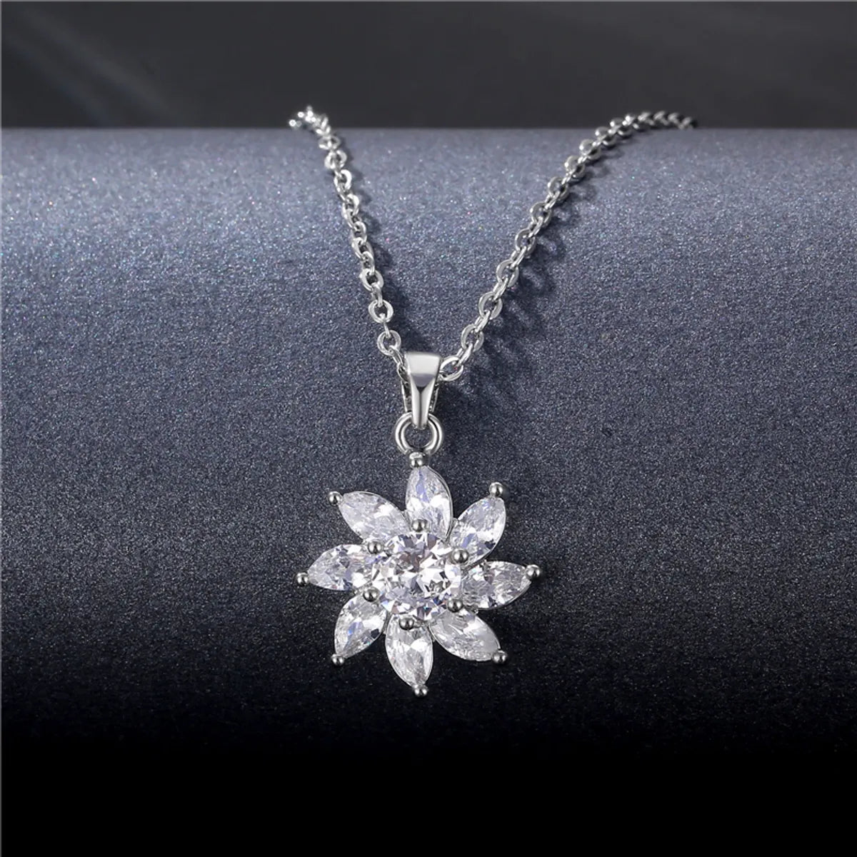 Stainless Steel Titanium Steel White Gold Plated Simple Style Plating Inlay Water Droplets Flower Zircon Pendant Necklace