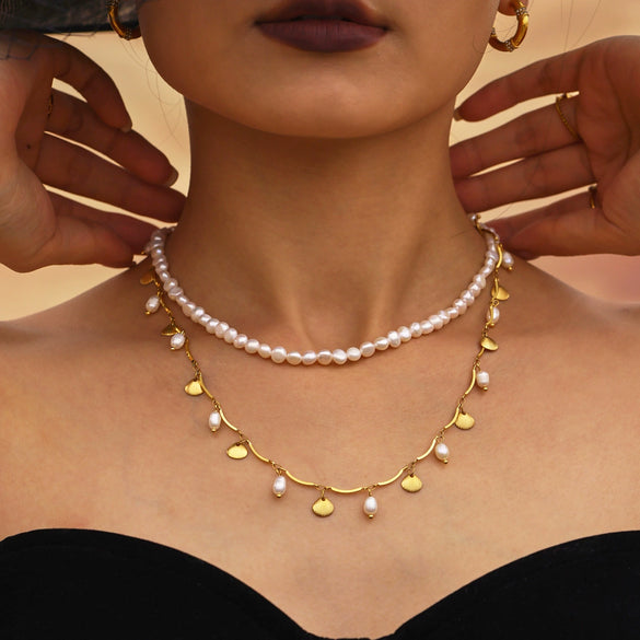 Wholesale Small Shell Geometric Freshwater Pearl Stainless Steel Necklace With Electroplating Creative Design For Women
