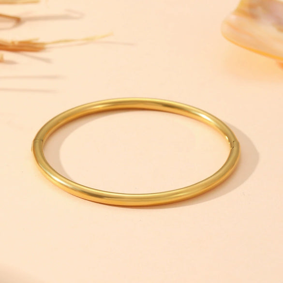 Wholesale Smooth Buckle Bamboo Style Titanium Steel Bracelet With Electroplating