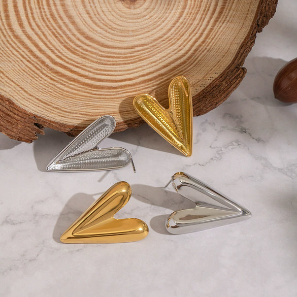 Wholesale Sophisticated Heart Shape Gold Plated Stainless Steel Earrings For Women