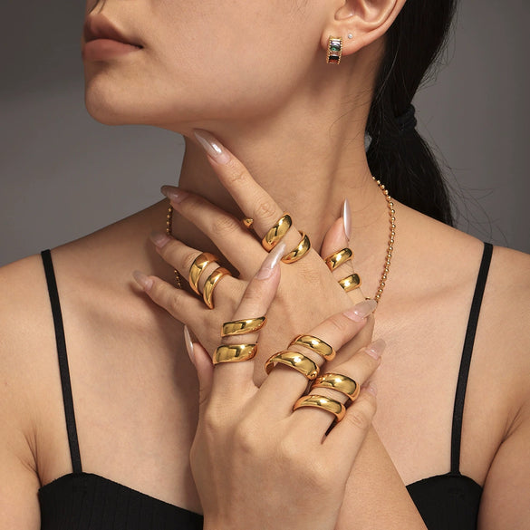 Wholesale Sshaped Spiral Wound Stainless Steel Finger Ring With Geometric Pattern And 18K Real Gold Electroplated For Women