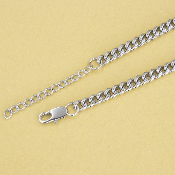 Wholesale Stainless Steel And Titanium Steel Cuban Chain Necklace With Square Buckle Geometric Shape Baking Paint For Men Sweater Chain Jewelry