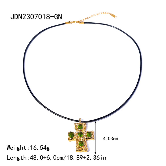 Wholesale Stainless Steel And Titanium Steel Geometric Cross Clavicle Necklace For Women With Electroplating