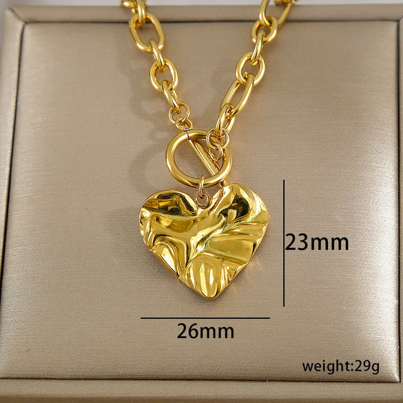 Wholesale Stainless Steel And Titanium Steel Geometric Heartshaped Pendant Necklace 18K Goldplated Hiphop Internet Celebrity Style