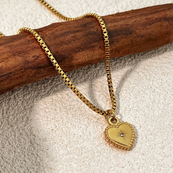 Wholesale Stainless Steel And Titanium Steel Heartshaped Vintage Ushape Cross Chain Necklace Unisex Electroplated