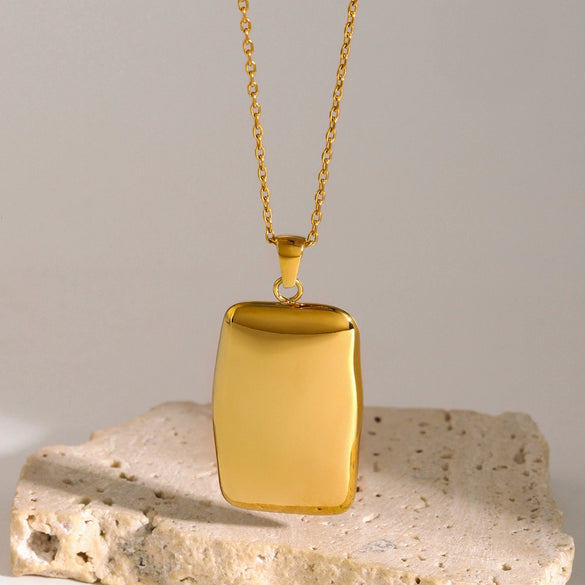 Wholesale Stainless Steel And Titanium Steel Rectangular Smooth Pendant Necklace With Geometric Style And Electroplating Treatment For Women