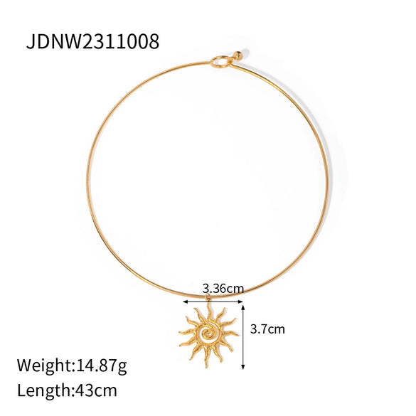 Wholesale Stainless Steel And Titanium Steel Star Zircon Necklace Pendant With Geometric Design And Electroplating For Women