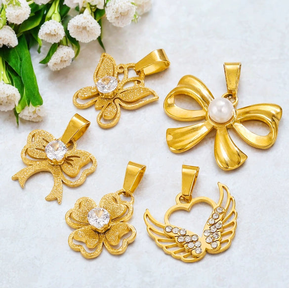 Wholesale Stainless Steel Bow And Butterfly Pendant Necklace For Ladies With 18K Gold Plated Electroplating