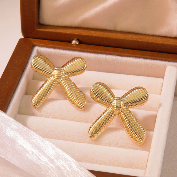 Wholesale Stainless Steel Bow Earrings With Simple Design And Polish Finish For Women