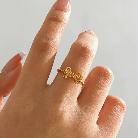 Wholesale Stainless Steel Bow Ring Ladies Style 18K Goldplated