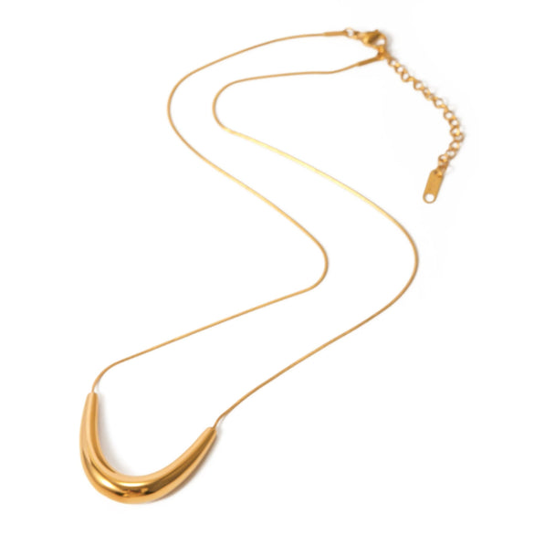 Wholesale Stainless Steel Cold Style Smile Pendant Necklace With Snake Bone Chain And Electroplating
