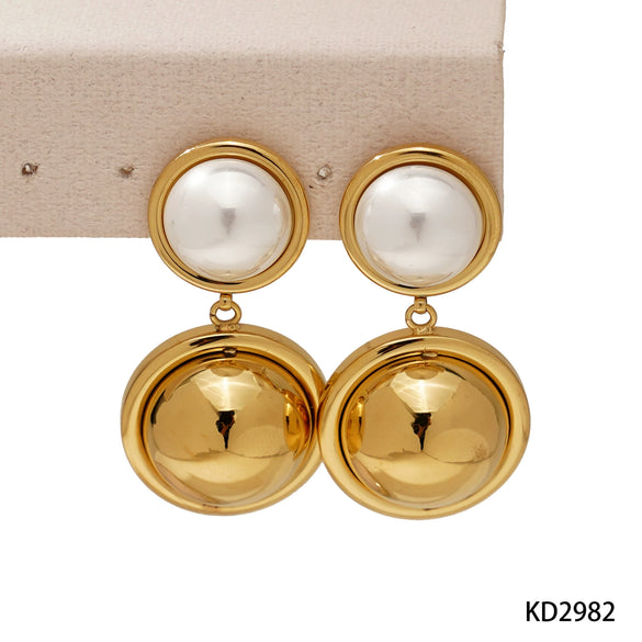 Wholesale Stainless Steel Color Matching Round Pearl Earrings With Geometric Design And Electroplating