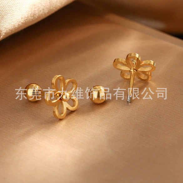 Wholesale Stainless Steel Daisy Flower Earrings Electroplated Minimalist Style For Women