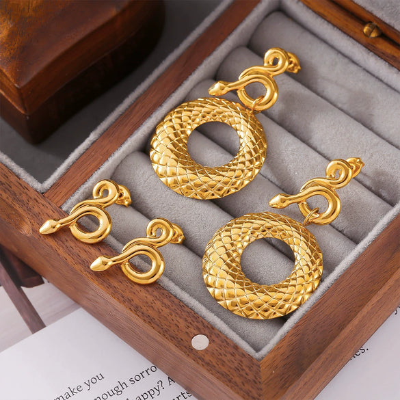 Wholesale Stainless Steel Earrings With Snake And Big Circle Design 18K Gold Plated Vintage And Trendy