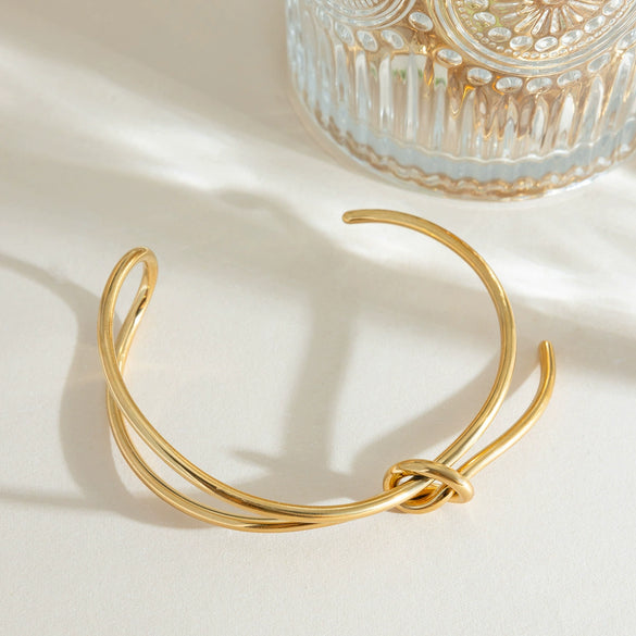 Wholesale Stainless Steel Electroplated Asymmetrical Line Geometric Open Bracelet