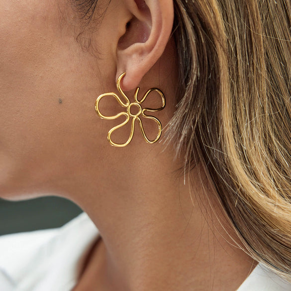 Wholesale Stainless Steel Electroplated Geometric Cut Out Flower Earrings For Women