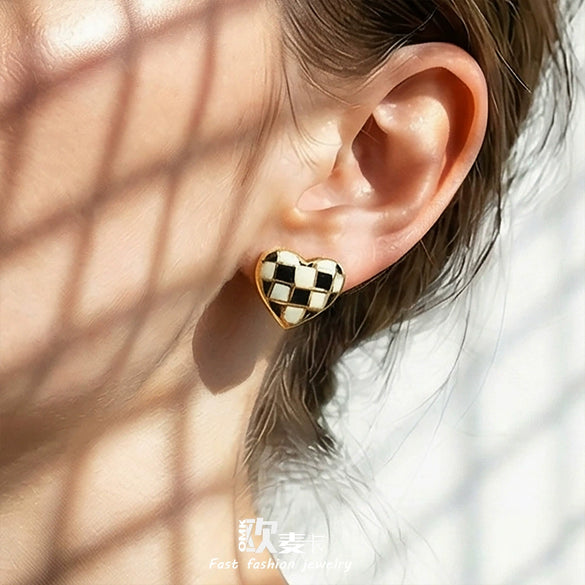 Wholesale Stainless Steel Electroplated Geometric Heartshaped Enamel Glaze Checkerboard Earrings For Women