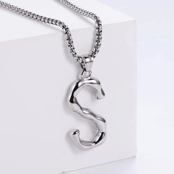 Wholesale Stainless Steel Electroplated Geometric Light Luxury Crown And English Letters Clavicle Necklace