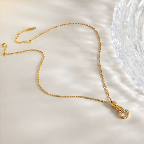 Wholesale Stainless Steel Electroplated Handshaped Pendant Necklace For Women