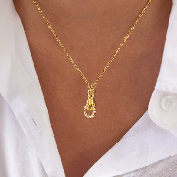 Wholesale Stainless Steel Electroplated Handshaped Pendant Necklace For Women